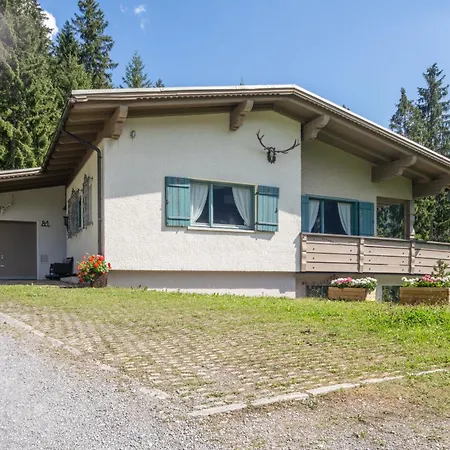 Am Waldrand Ferienhaus *